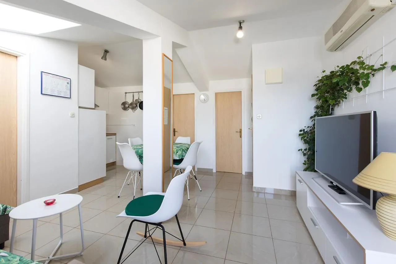 Apartment & Rooms Ivica Krk Town Casa de hóspedes
