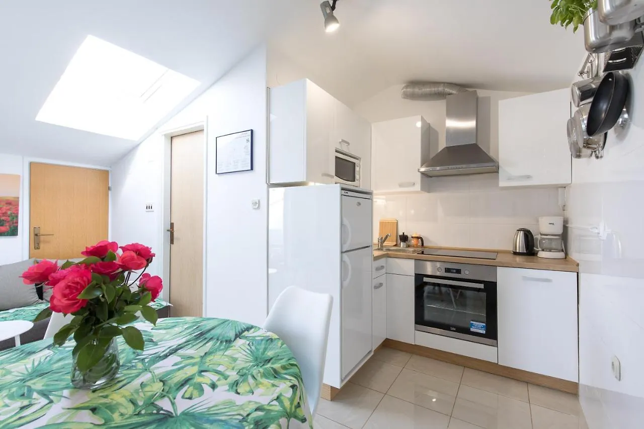 Penzion Apartment & Rooms Ivica Krk Town